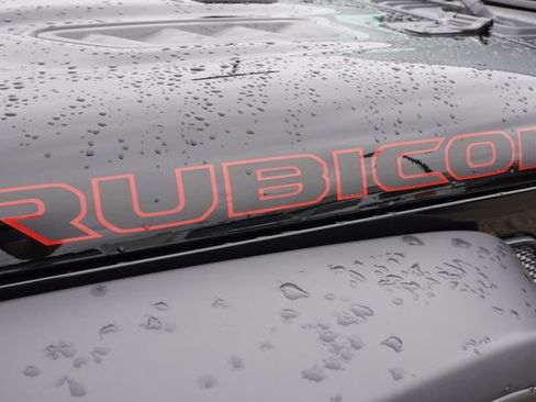 Used 2024 Jeep Wrangler Rubicon w/ Convenience Group AWD/4WD image 14