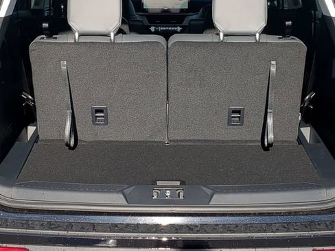 New 2026 Ford Explorer Active w/ Active Comfort Package AWD/4WD image 7