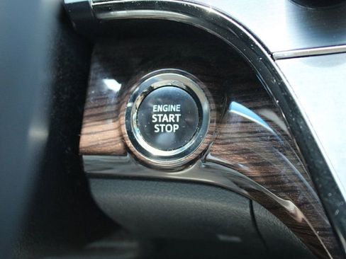 Used 2015 Toyota Avalon XLE Touring FWD image 18