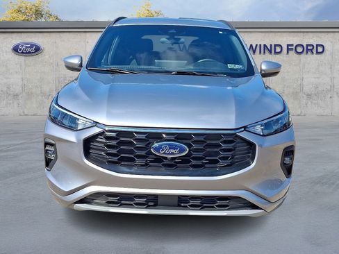 Used 2023 Ford Escape ST-Line Select w/ Tech Pack #2 AWD/4WD image 2