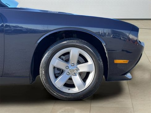 Used 2011 Dodge Challenger R/T w/ Sound Group II image 40