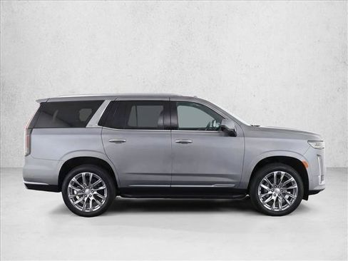 Used 2025 Cadillac Escalade Premium Luxury AWD/4WD image 8