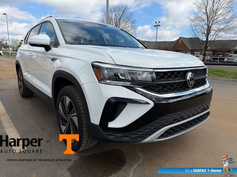 Used 2024 Volkswagen Taos SE image 7