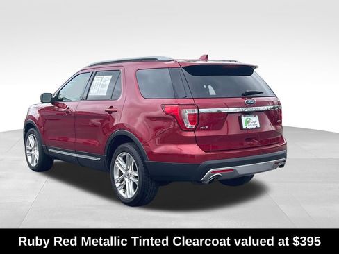 Used 2017 Ford Explorer XLT w/ Equipment Group 202A AWD/4WD image 6