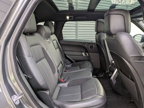 Used 2019 Land Rover Range Rover Sport HST image 28