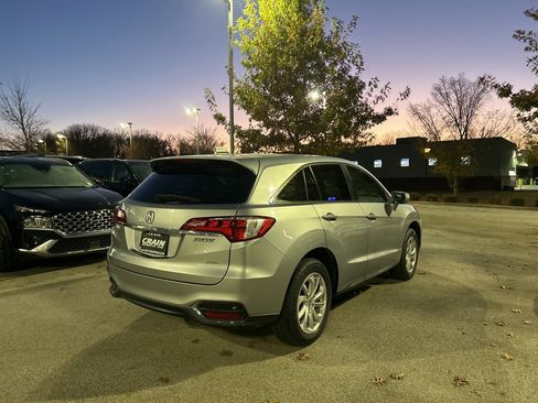 Used 2017 Acura RDX AWD image 3