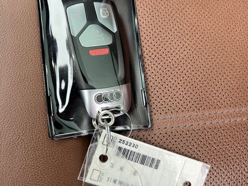 Used 2025 Audi Q5 2.0T Premium Plus w/ Premium Plus Package image 38