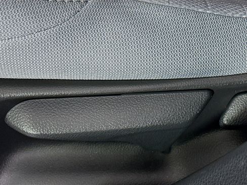 Used 2023 Toyota Corolla SE image 13