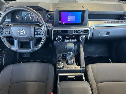Certified 2025 Toyota Tacoma SR5 AWD/4WD image 12