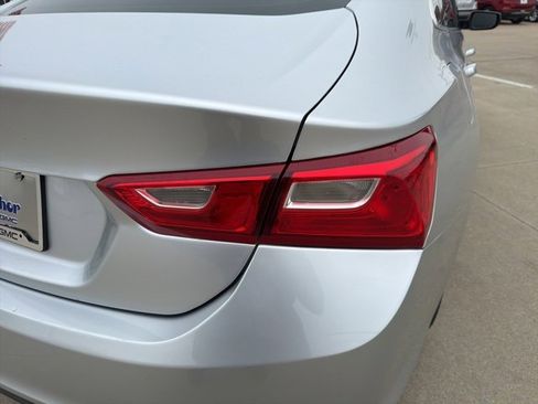 Used 2019 Chevrolet Malibu LS w/ LPO, Convenience Package 1 image 8