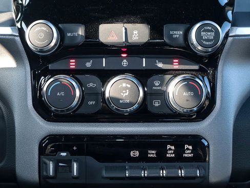 New 2024 RAM 2500 Big Horn w/ Night Edition image 28