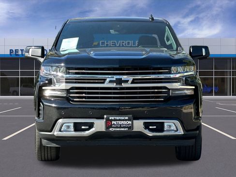 Used 2022 Chevrolet Silverado 1500 High Country w/ Technology Package image 9