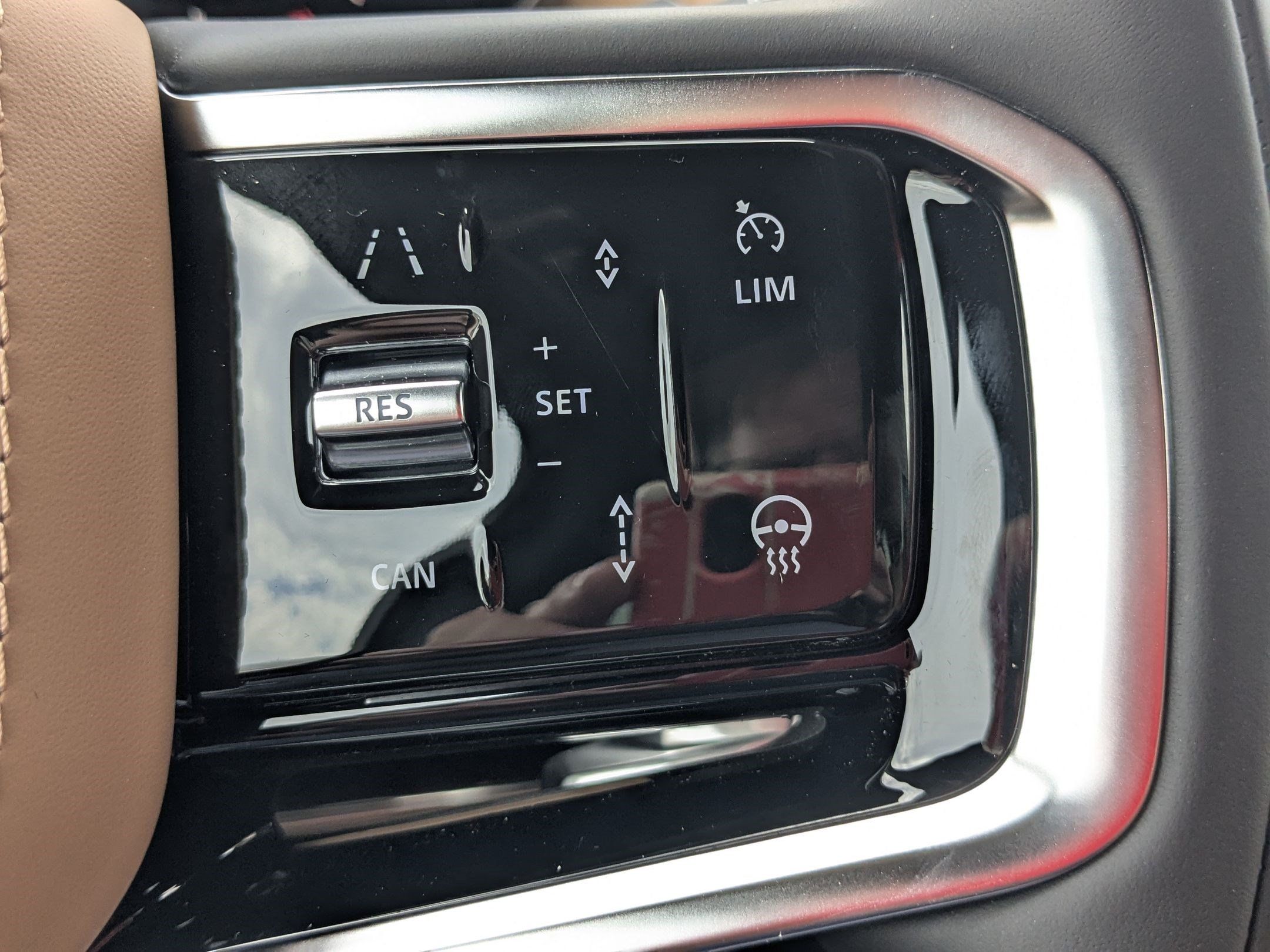 New 2026 Land Rover Range Rover Sport SE AWD/4WD image 18
