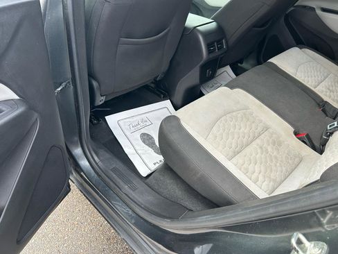 Used 2019 Chevrolet Equinox LT image 9