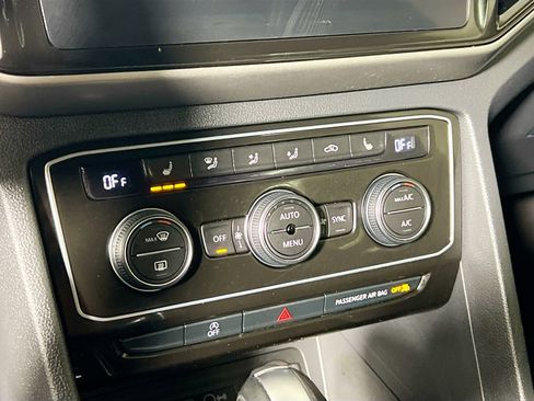 Used 2020 Volkswagen Atlas Cross Sport SEL image 27