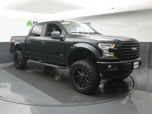 Used 2017 Ford F150 XL w/ Equipment Group 101A Mid AWD/4WD image 2