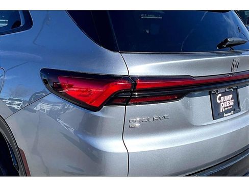 Used 2025 Buick Enclave Sport Touring image 22