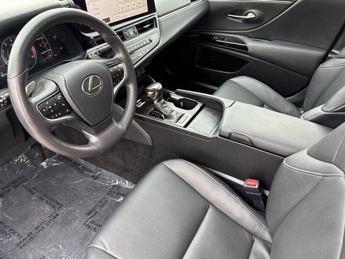 Used 2023 Lexus ES 350 w/ Premium Package FWD image 10