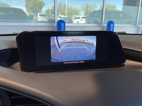 Used 2020 MAZDA MAZDA3 Hatchback FWD image 23