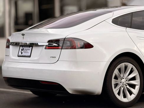 Used 2017 Tesla Model S 75D image 8