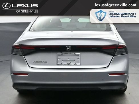 Used 2023 Honda Accord EX image 7