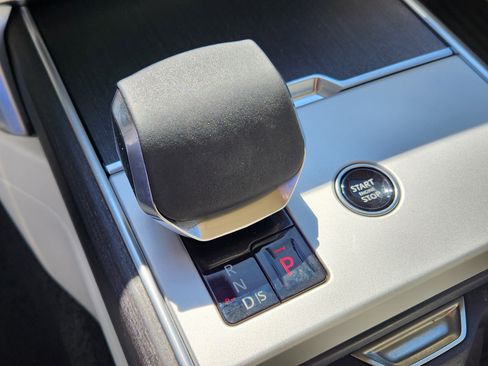 Used 2024 Land Rover Range Rover SE image 22