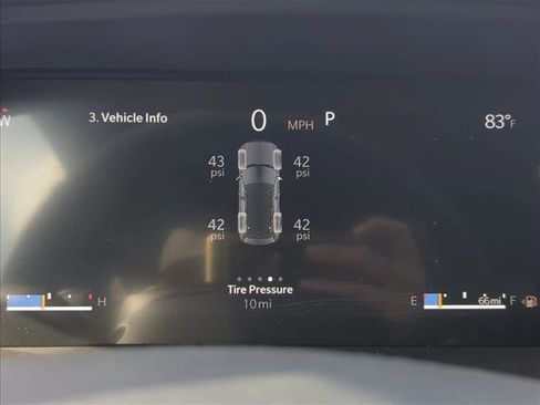 New 2025 Jeep Grand Cherokee Altitude image 8