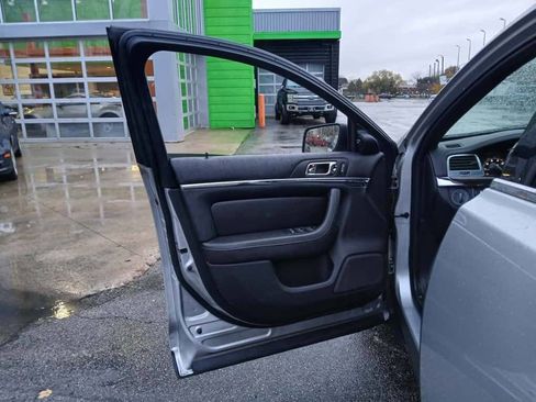 Used 2009 Lincoln MKS AWD image 8