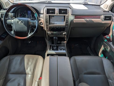 Used 2018 Lexus GX 460 Premium w/ Premium Package AWD/4WD image 15