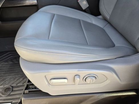 Used 2021 Chevrolet Silverado 1500 LTZ image 23