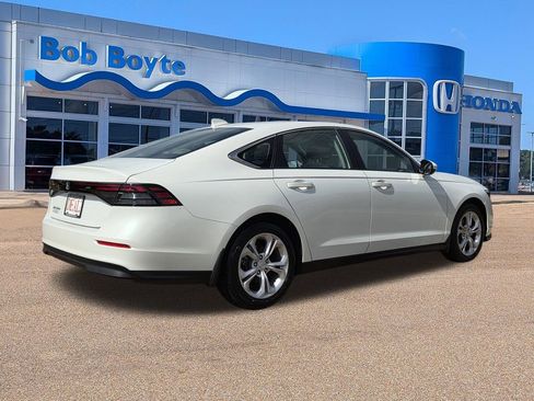 Used 2025 Honda Accord LX image 5