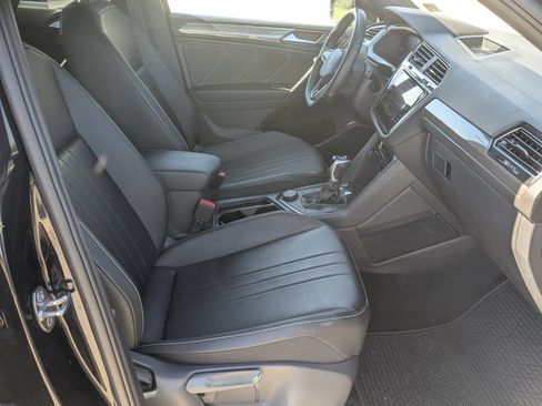 Used 2023 Volkswagen Tiguan SE R-Line AWD/4WD image 38
