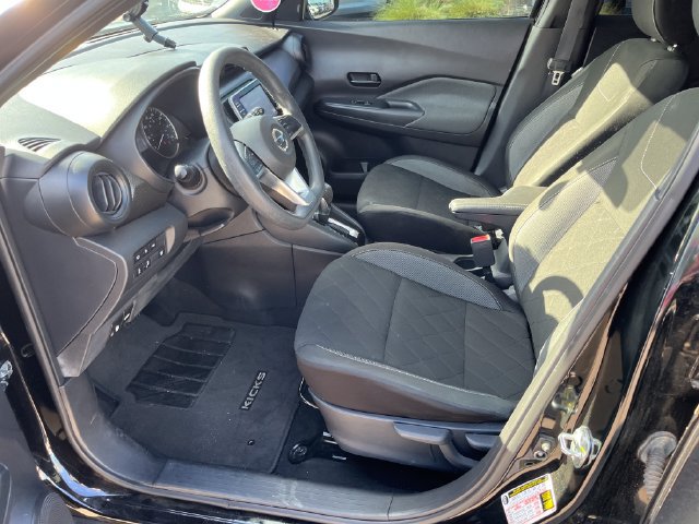 Used 2020 Nissan Kicks S FWD image 2