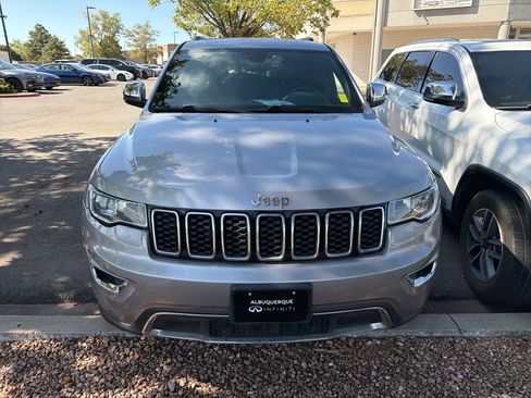 Used 2017 Jeep Grand Cherokee Limited w/ Trailer Tow Group IV AWD/4WD image 2