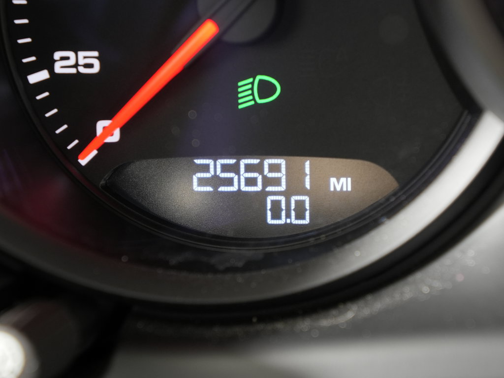 Certified 2020 Porsche Macan AWD/4WD image 24