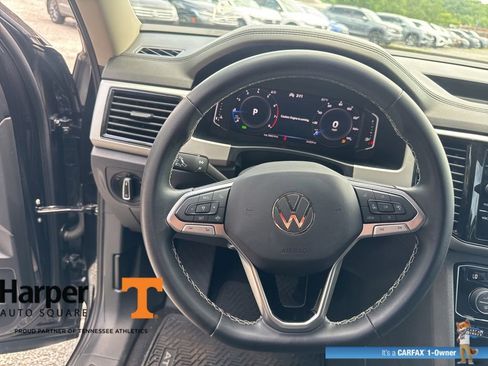 Used 2023 Volkswagen Atlas SE w/ Black Wheel Package FWD image 17