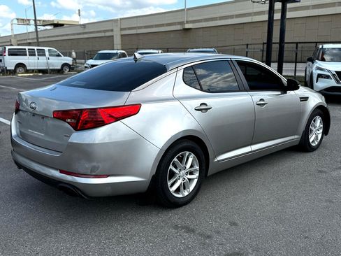 Used 2011 Kia Optima LX w/ Convenience Pkg image 5
