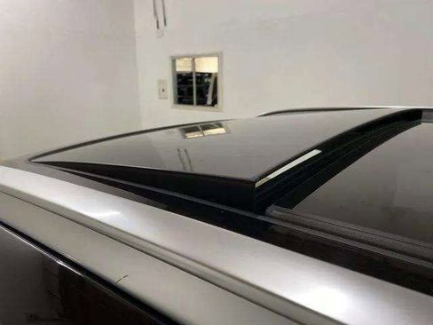 Used 2025 Volvo XC40 B5 Plus image 97