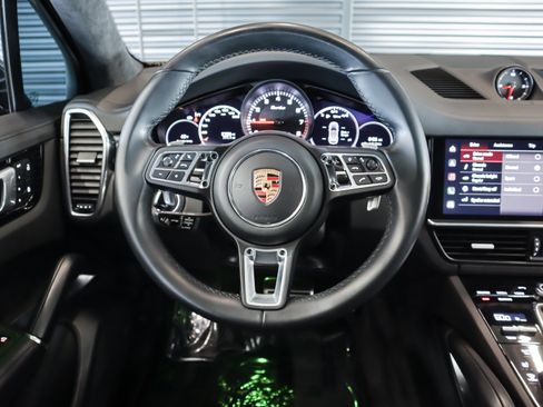 Certified 2022 Porsche Cayenne Turbo image 15