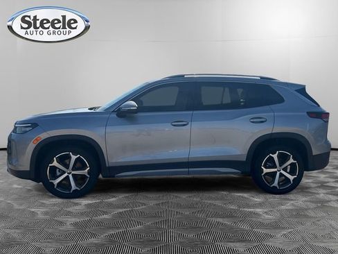 New 2026 Volkswagen Tiguan SE image 2