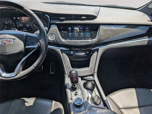 Used 2023 Cadillac XT6 Sport w/ Technology Package AWD/4WD image 22