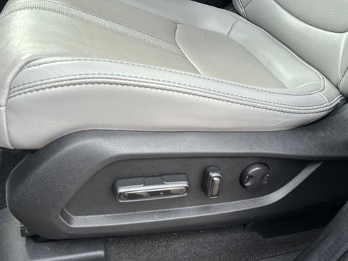 Used 2023 Honda Pilot Touring image 25