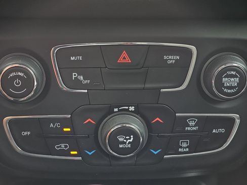 Used 2019 Jeep Compass Latitude w/ Cold Weather Group AWD/4WD image 26
