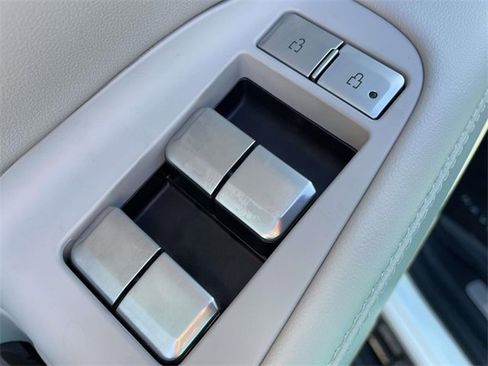 New 2025 Lincoln Navigator Reserve image 12