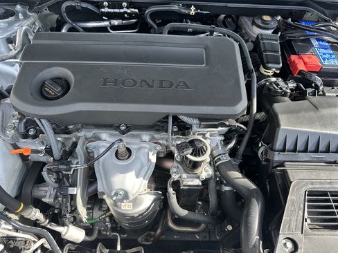 Used 2025 Honda Civic Sport image 10