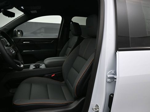 New 2026 GMC Acadia AT4 w/ Luxury Package AWD/4WD image 12