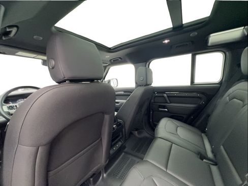 Used 2025 Land Rover Defender 110 S AWD/4WD image 23