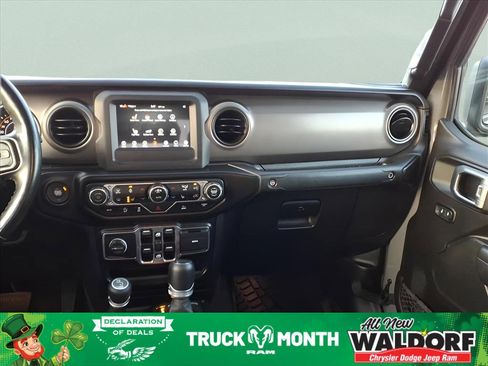 Used 2022 Jeep Gladiator Willys image 13