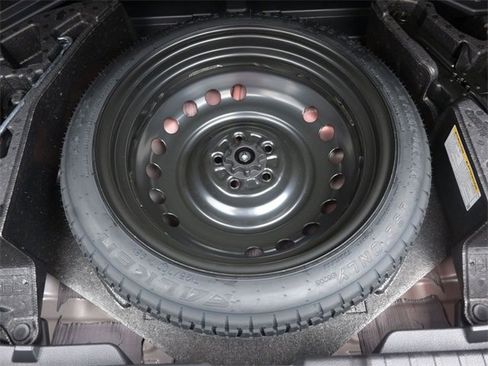 Certified 2025 Toyota Corolla SE image 25