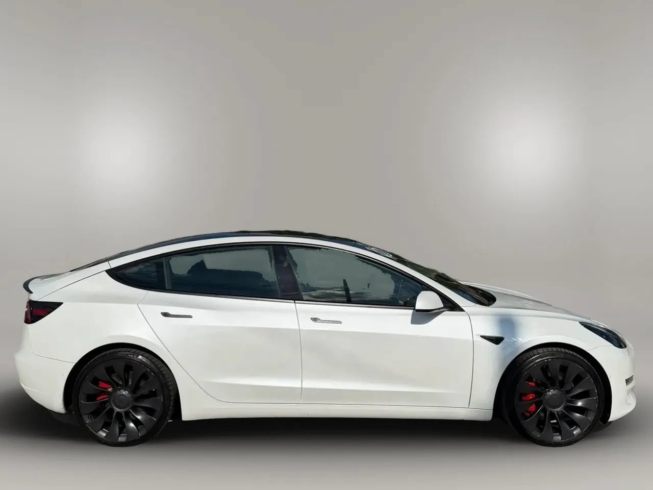 Used 2022 Tesla Model 3 Performance AWD/4WD image 9